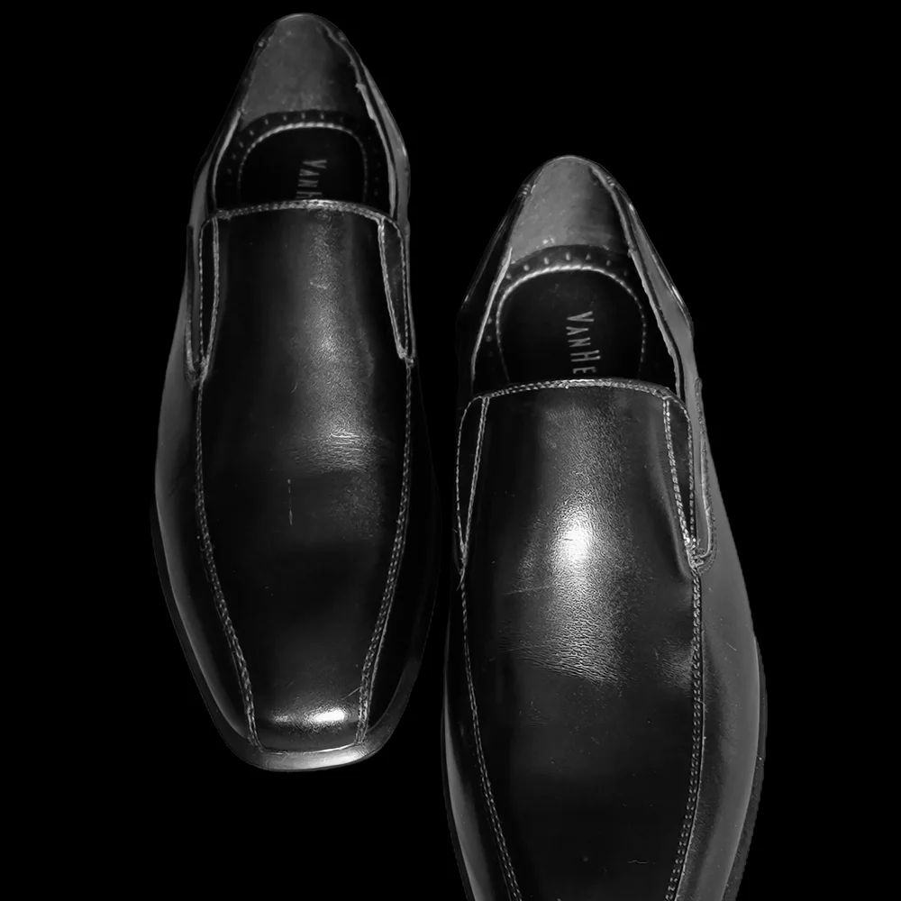 Van Heusen Men's Black Oxfords